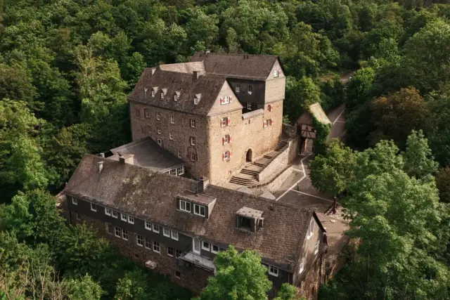 Academy of Magic – Burg Hessenstein