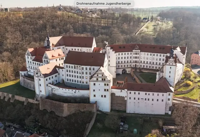 Schloss Colditz von oben – hier wohnt die Academy of Magic