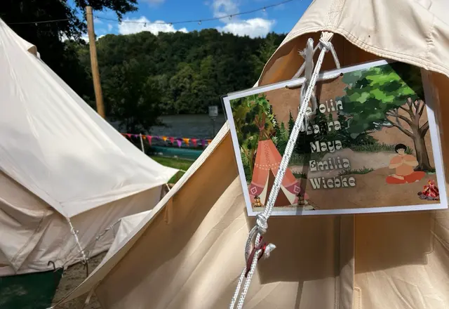 Zelte des Teen Camps