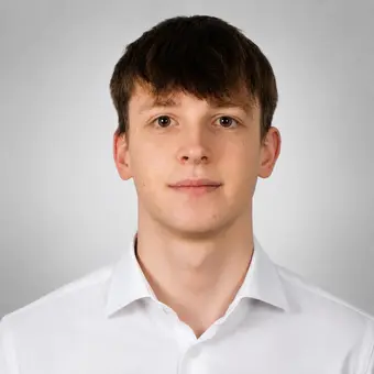 Porträtfoto von Justin Wolter, Marketing und Website