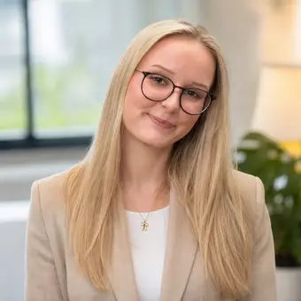 Porträtfoto von Lina Ocker, Marketing und Social Media