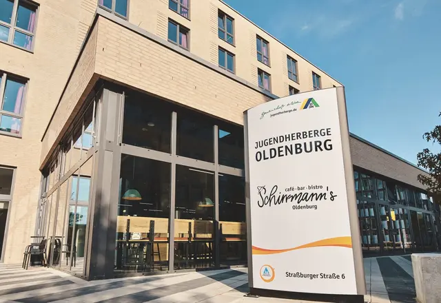 Der Eingang der Jugendherberge Oldenburg an der Straßburger Straße