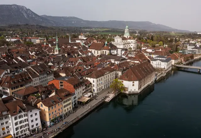 Die Altstadt von Solothurn an der Aare von oben