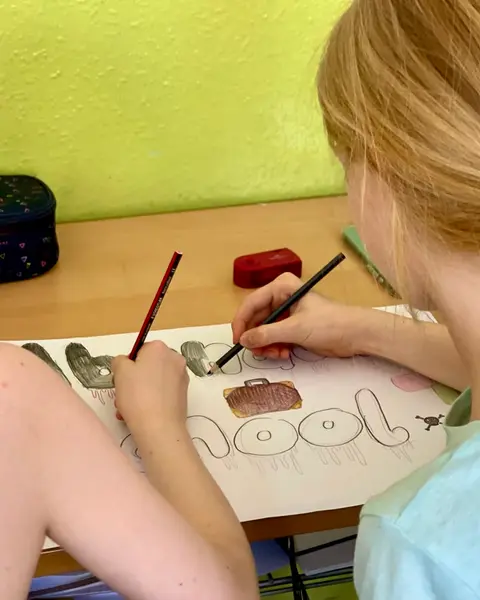 Logo und Poster fürs eigene Mini-Start-up entstehen