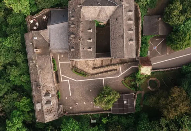 Der Burghof von oben